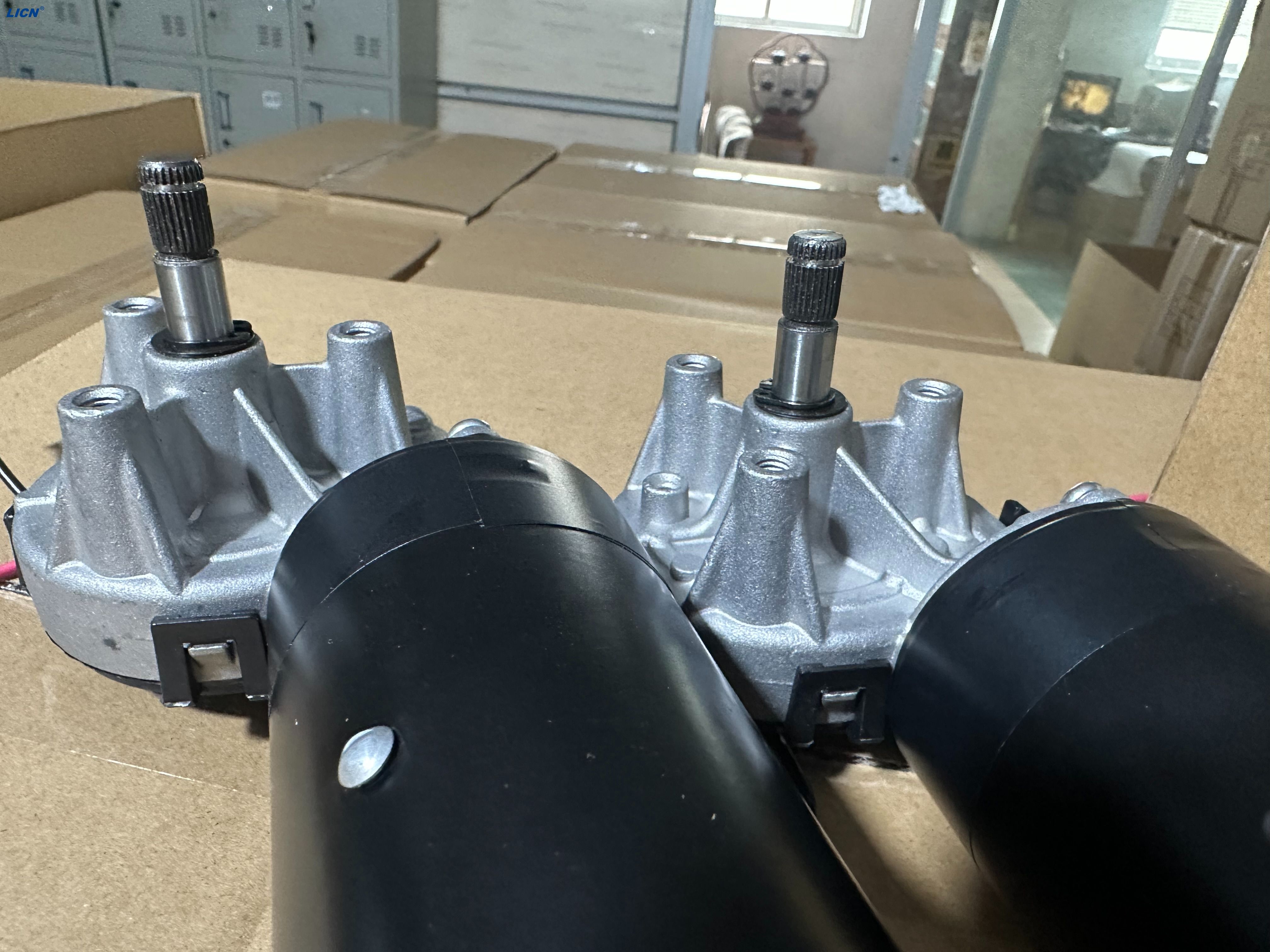 Bosch Premium 12/24V Wiper Motor - Direct Fit F006B20106